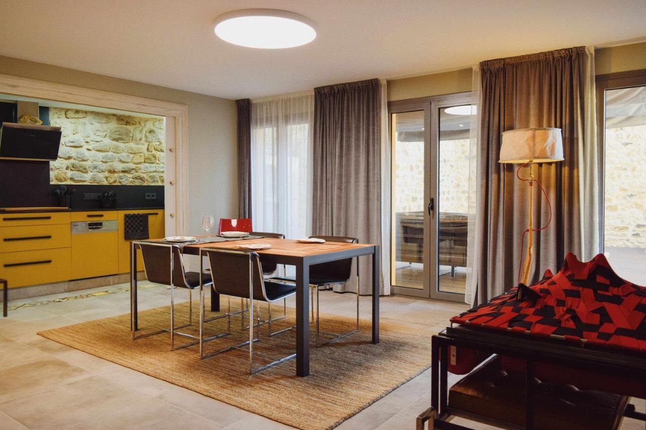Keldomenech Bed&Art Luxury Apartment For Art Lover Besalú Eksteriør bilde